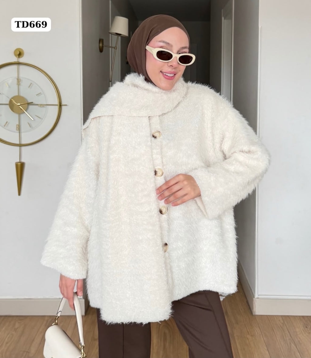 Peluş Hırka ve Atkı Kombini